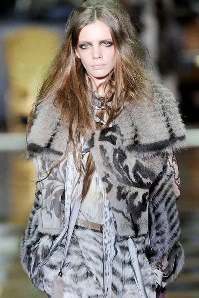 Look 35